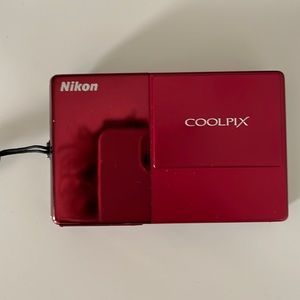 Nikon Coolpix S70